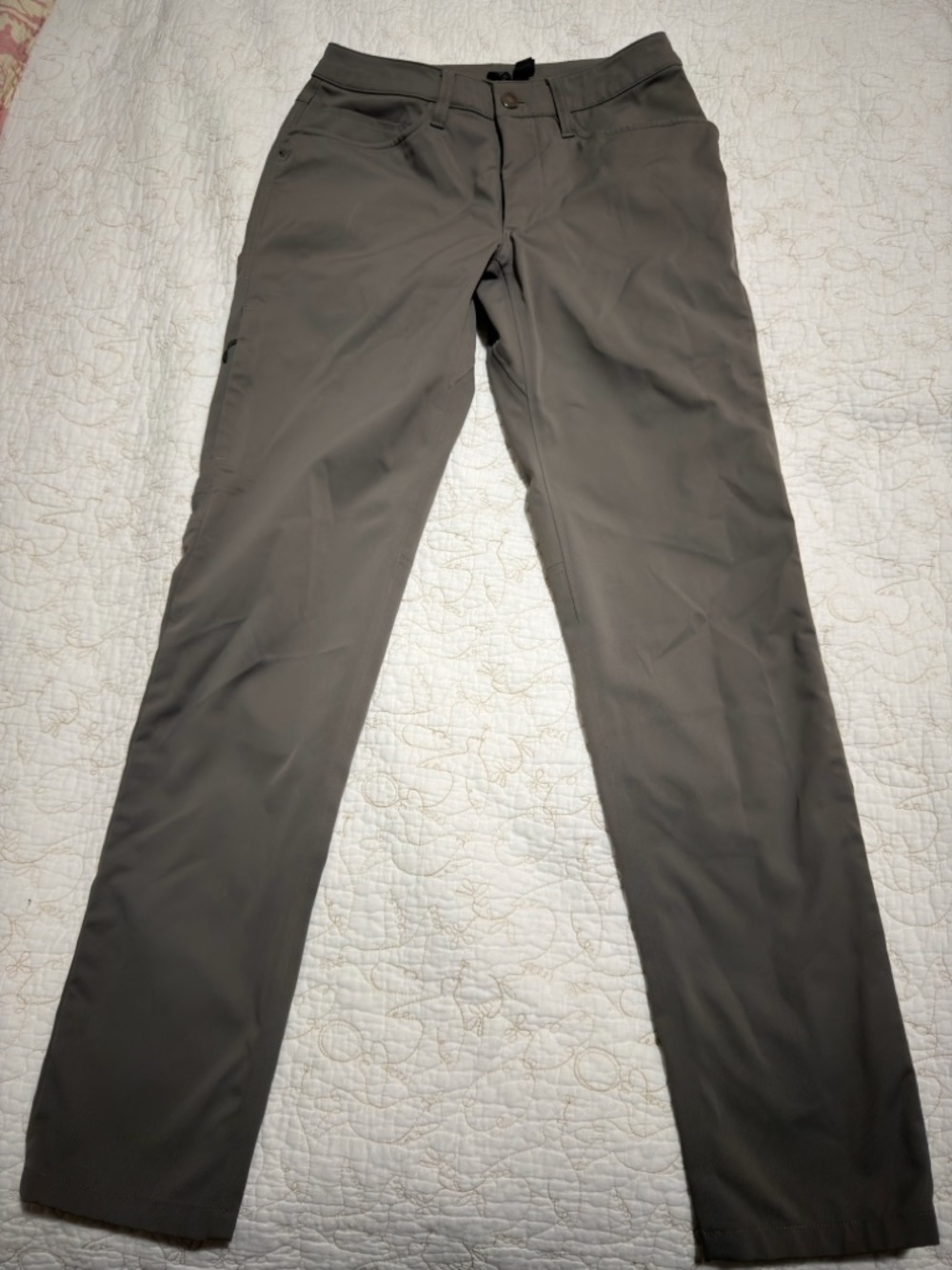 lululemon athletica Men's Charcoal Gray Performance Chinos